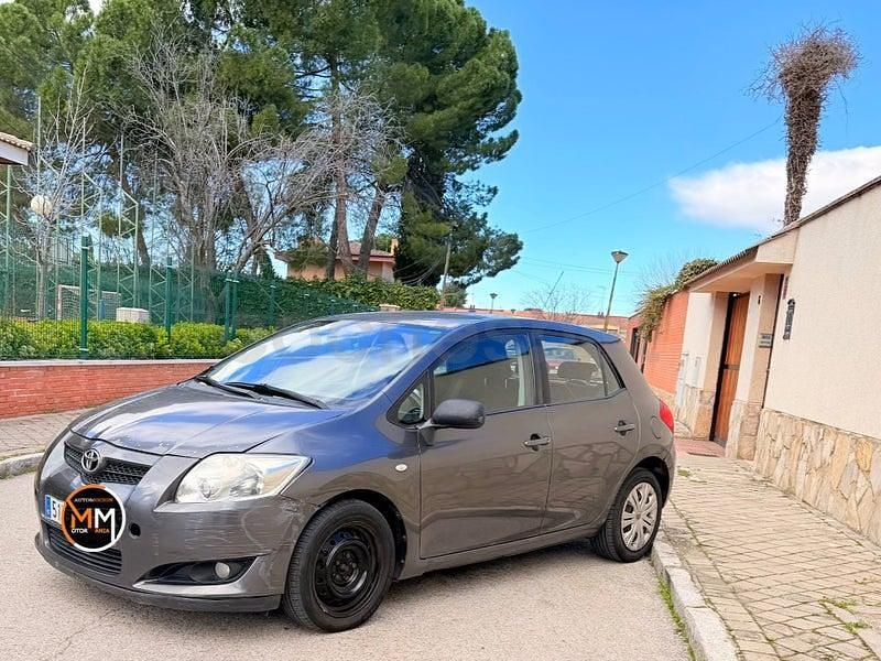 Usado Toyota Auris Luna 126 CV (92 kW) 2007 Beige Utilitario