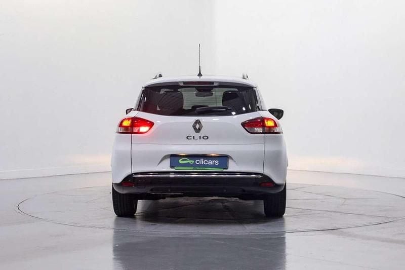 Usado Renault Clio GrandTour LIMITED 90 CV (66 kW) 2017 Blanco Familiar