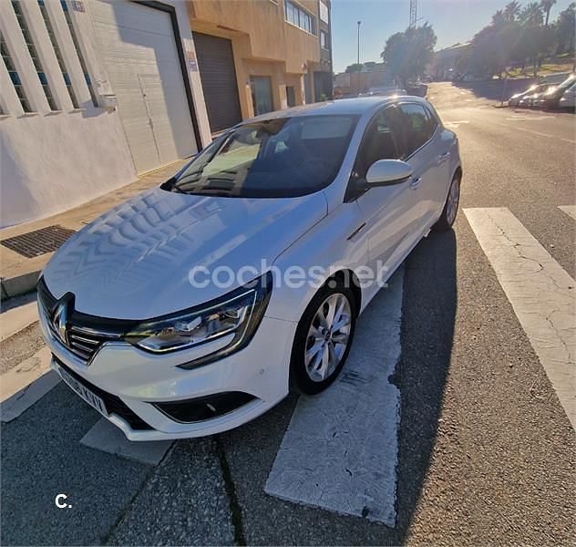 Blanco Usado 2019 Renault Mégane GrandTour Zen Familiar | 15.200 € (Un poco caro) - Imagen 1/4
