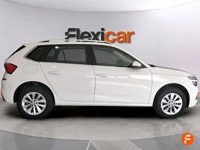 Usado Skoda Kamiq Active 110 CV (80 kW) 2023 Blanco SUV