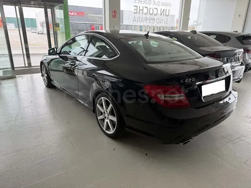Usado Mercedes C220 170 CV (125 kW) 2013 Negro Coupe