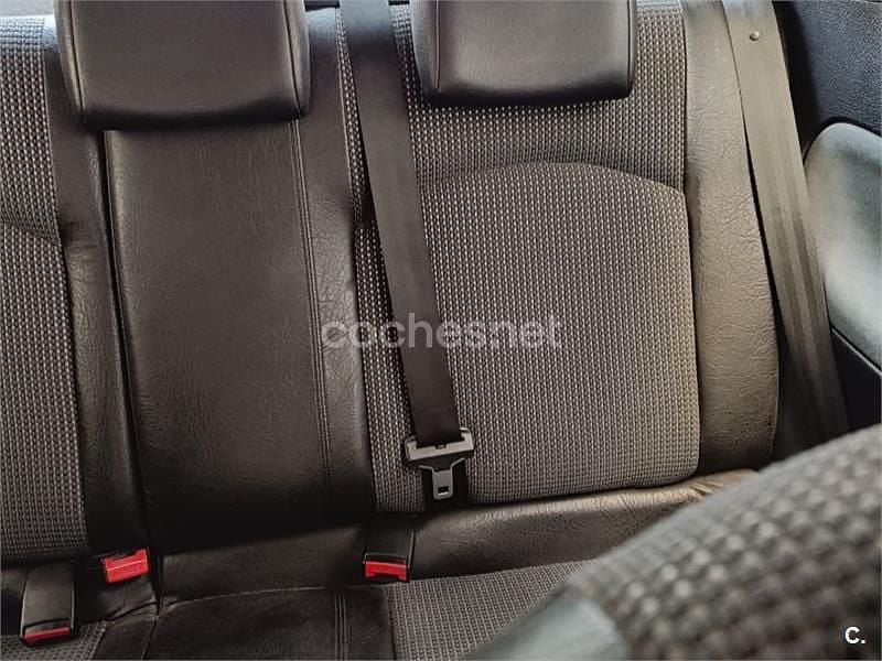 Negro Usado 2002 Peugeot 206 GTi Berlina | 2500 € (Buen precio) - Imagen 1/4