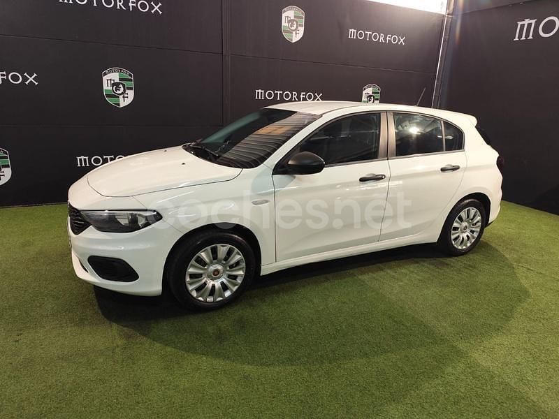 Usado Fiat Tipo Cross 95 CV (69 kW) 2021 Blanco Berlina