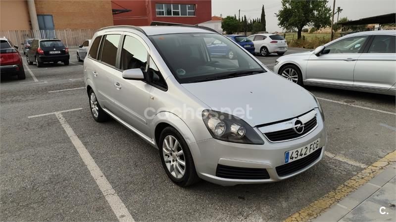 Gris / plata Usado 2006 Opel Zafira Enjoy Monovolumen | 3500 € (Precio justo) - Imagen 1/2
