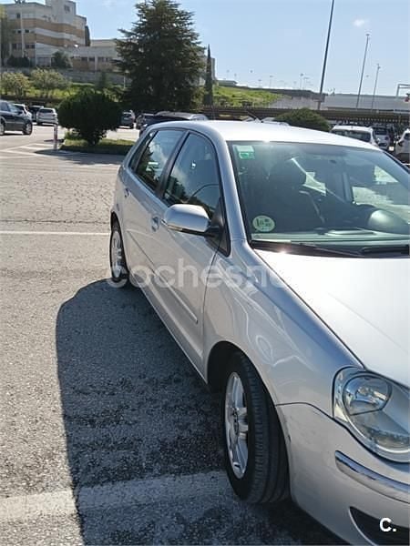 Usado VW Polo Edition 70 CV (51 kW) 2006 Gris / plata Utilitario