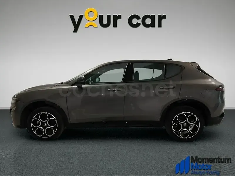 Usado Alfa Romeo Tonale Sprint 130 CV (95 kW) 2024 Gris / plata SUV