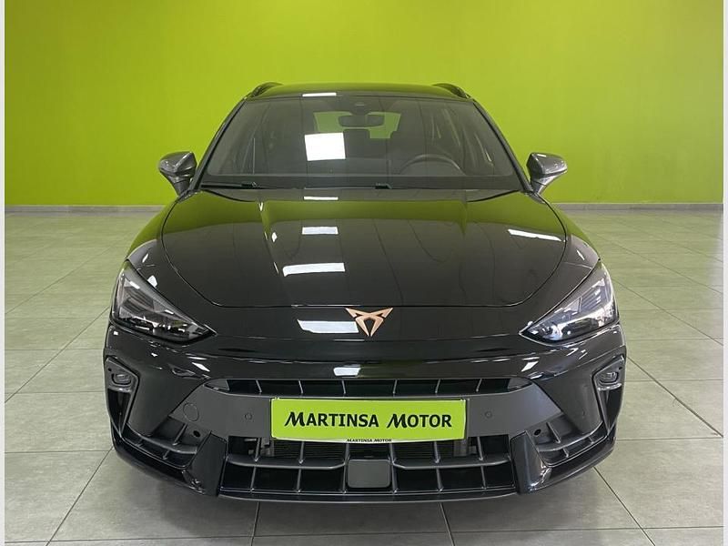 Usado Cupra Leon 150 CV (110 kW) 2025 Negro Familiar