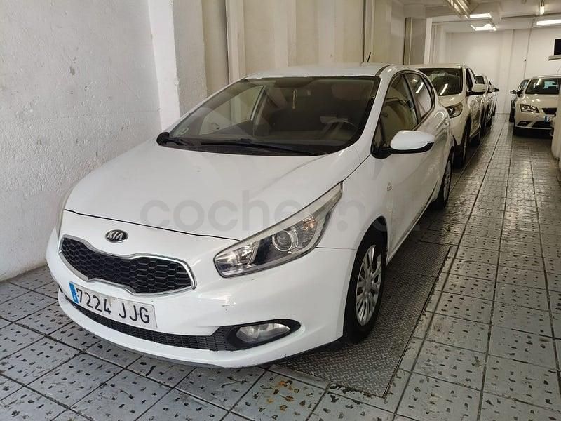 Usado Kia Ceed GT 90 CV (66 kW) 2015 Blanco Berlina