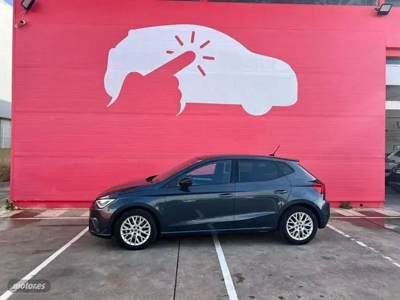 Usado Seat Ibiza FR 150 CV (110 kW) 2024 Gris Utilitario