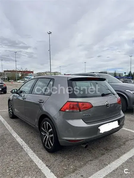 Usado VW Golf VII Edition 105 CV (77 kW) 2014 Gris / plata Berlina