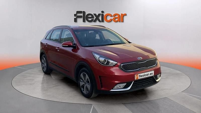 Käytetty Kia Niro 141 HP (103 kW) 2019 Punainen Katumaasturi