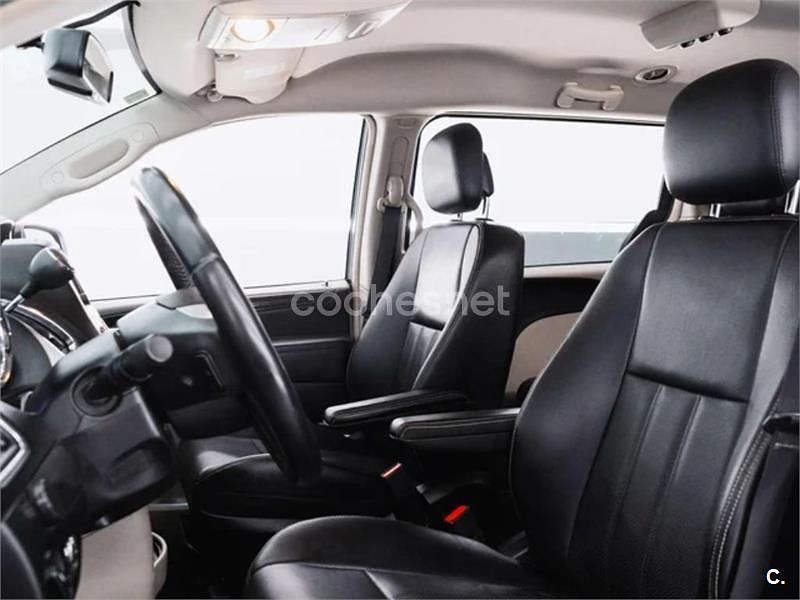 Usado Lancia Voyager Platinum 177 CV (130 kW) 2014 Negro Monovolumen