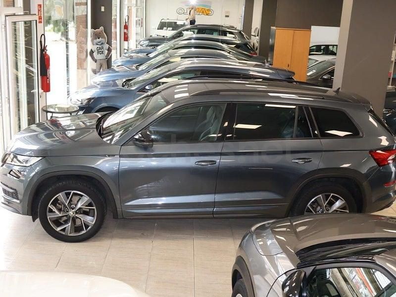 Usado Skoda Kodiaq SportLine 190 CV (139 kW) 2020 Gris / plata SUV