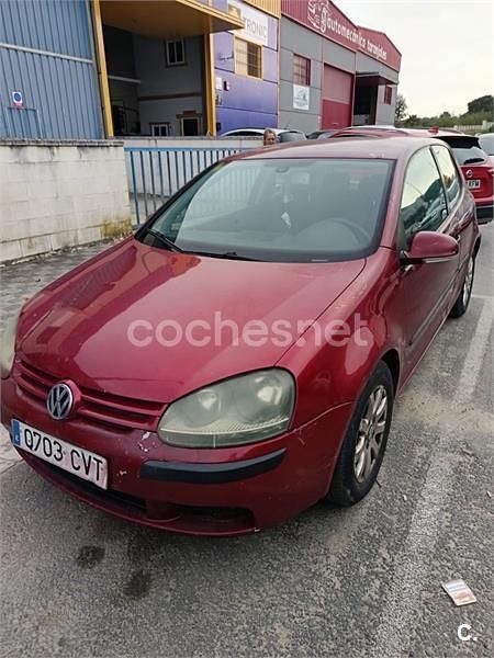 Rojo Usado 2004 VW Golf IV Highline Berlina | 3000 € (Buen precio) - Imagen 1/4