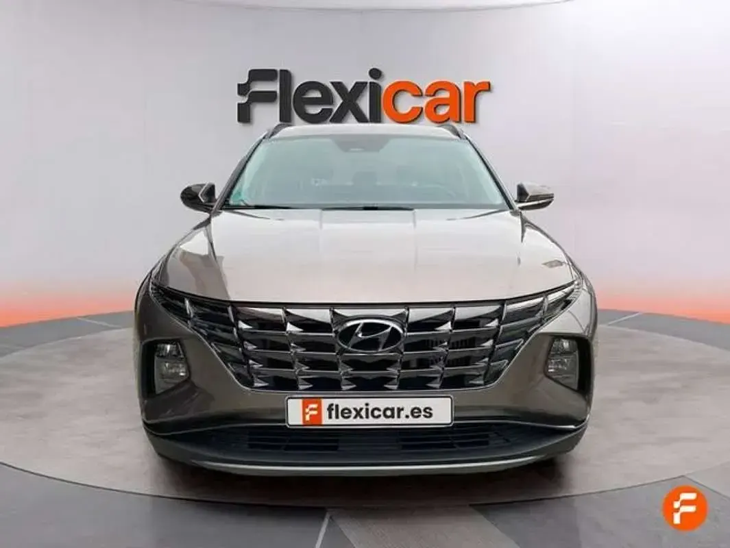 Usado Hyundai Tucson 150 CV (110 kW) 2024 Gris SUV
