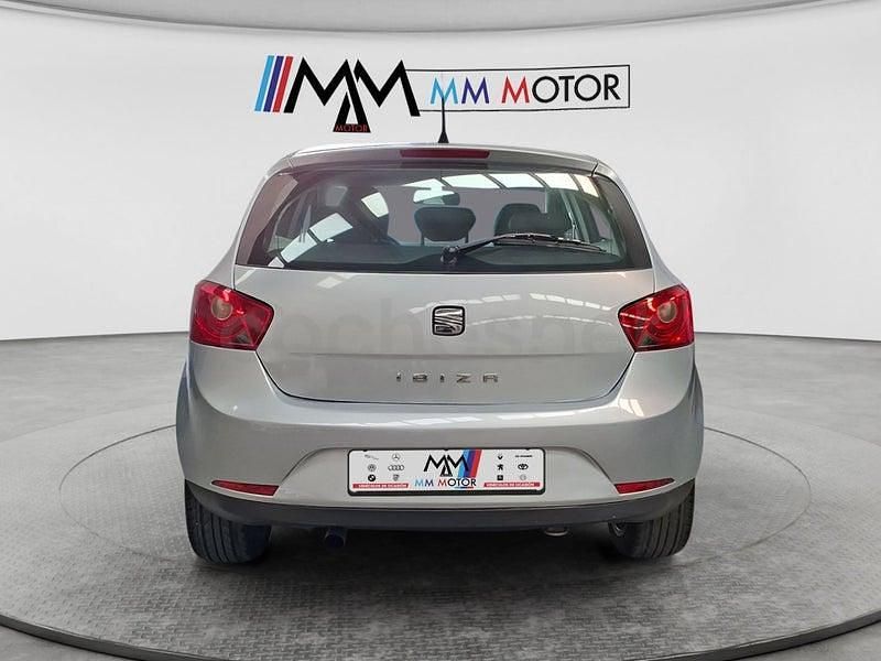 Usado Seat Ibiza Stylance 105 CV (77 kW) 2008 Gris / plata Berlina