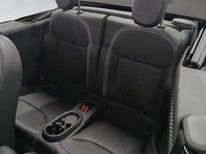 Usado Mini Cooper Cabriolet Classic 163 CV (119 kW) 2025 Amarillo Descapotable