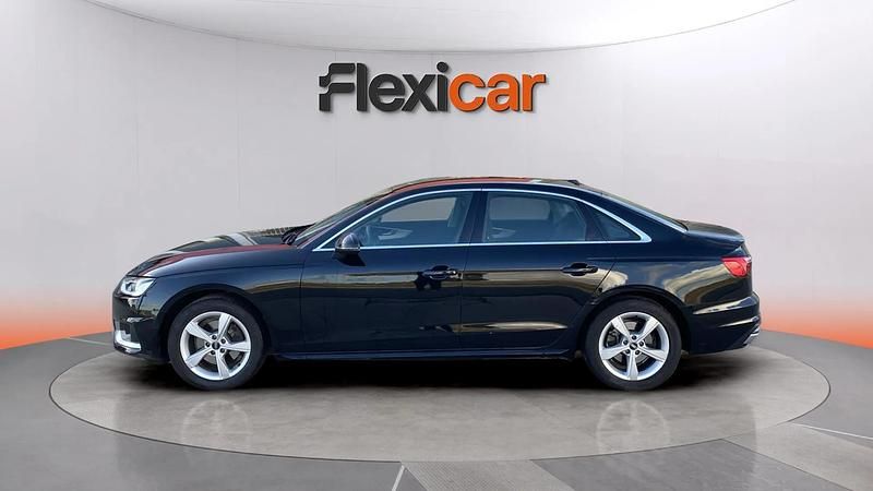 Usado Audi A4 Advanced Plus 136 HP (100 kW) 2021 Preto Sedan
