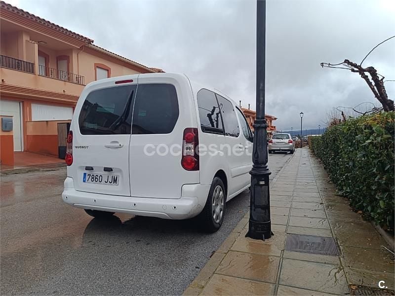 Usado Peugeot Partner Tepee Outdoor 100 CV (73 kW) 2015 Blanco Monovolumen