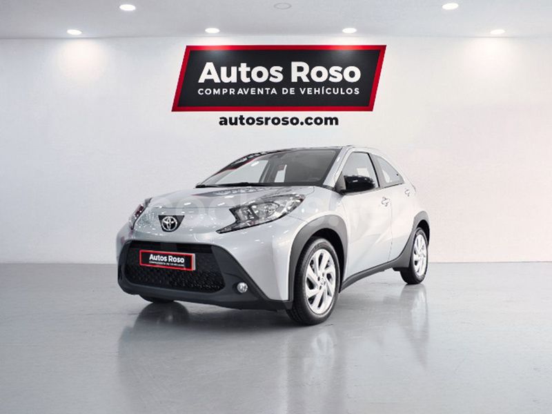 Gris / plata Usado 2022 Toyota Aygo Utilitario | 11.990 € (Precio justo) - Imagen 1/4