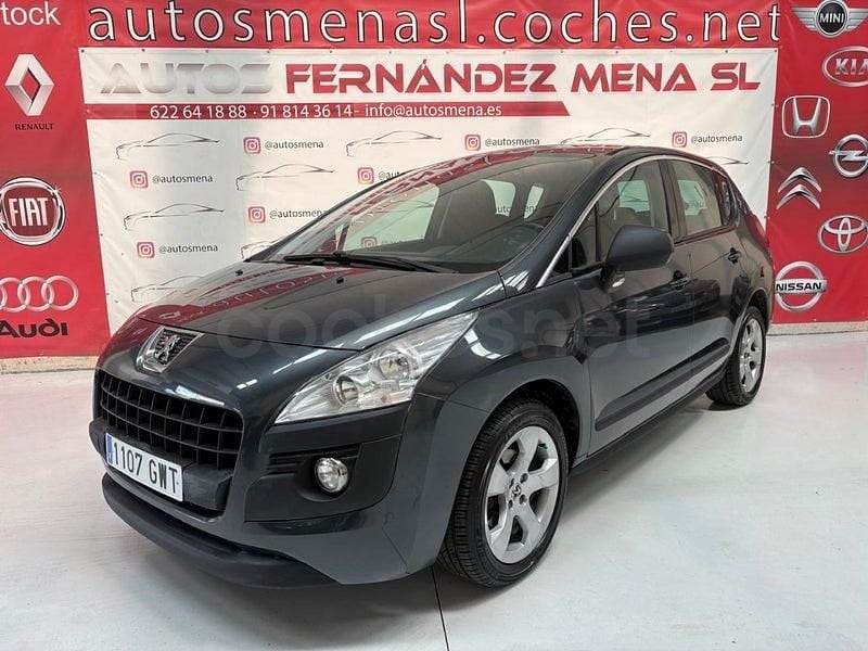 Usado Peugeot 3008 Premium 120 CV (88 kW) 2010 Gris / plata Familiar