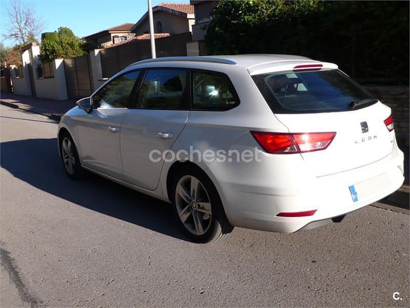 Usado Seat Leon ST Style 110 CV (80 kW) 2017 Blanco Familiar