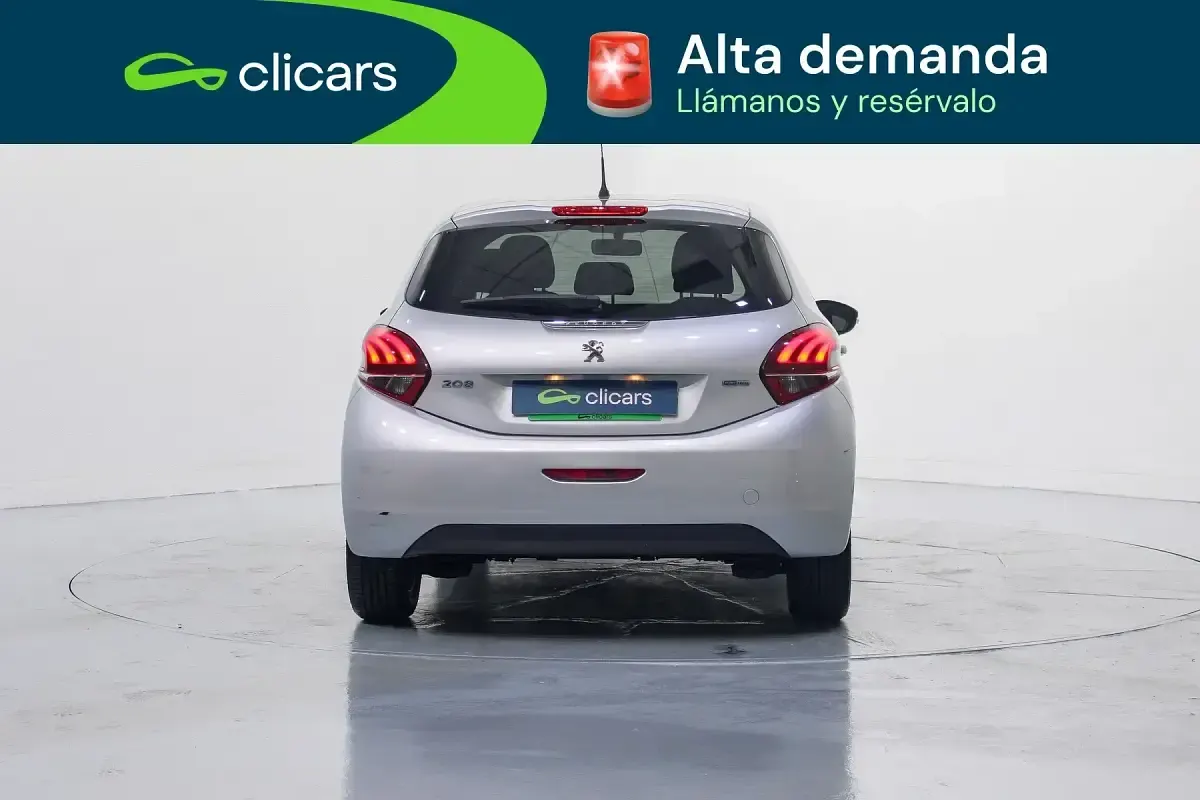 Usado Peugeot 208 Style 82 CV (60 kW) 2017 Gris Utilitario