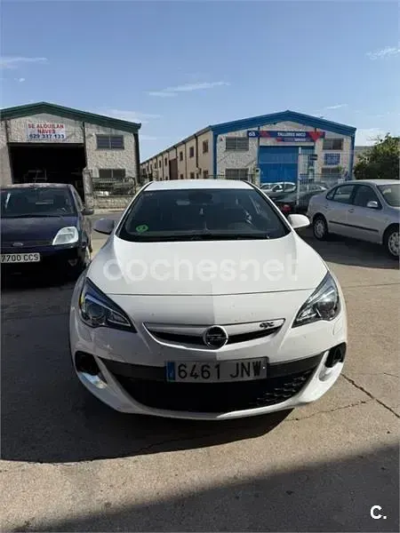 Usado Opel Astra GTC OPC 280 CV (205 kW) 2016 Blanco Berlina