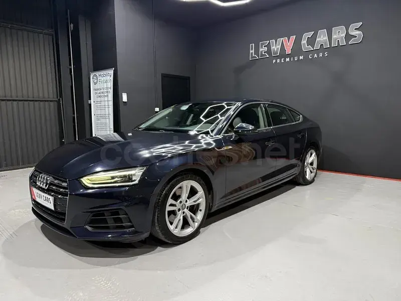 Usado Audi A5 Sportback 150 CV (110 kW) 2018 Gris / plata Utilitario