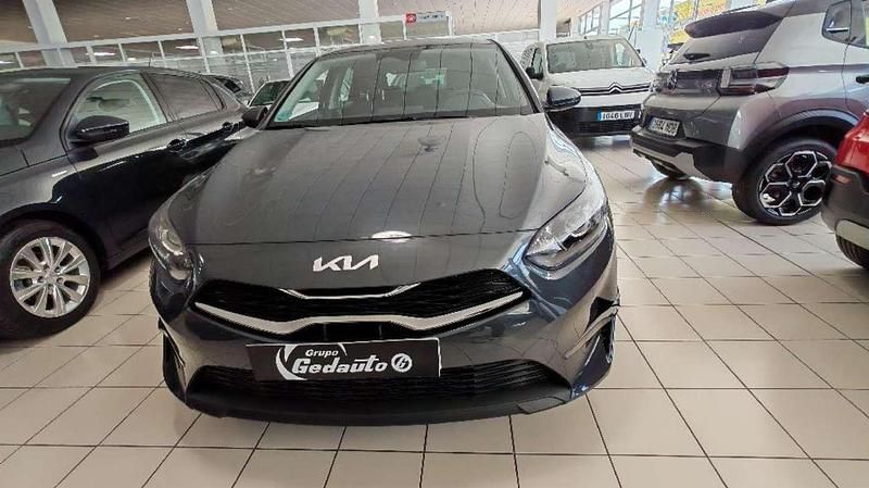 Używany Kia Ceed 101 KM (74 kW) 2025 Hatchback