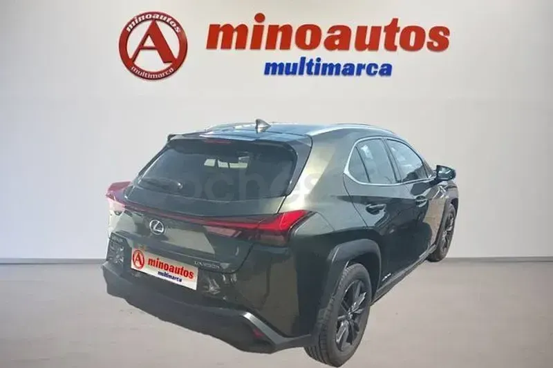 Usado Lexus UX Business Edition 184 CV (135 kW) 2021 Verde SUV