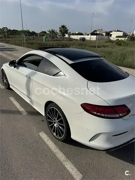 Używany Mercedes C220 170 KM (125 kW) 2017 Biały Coupe