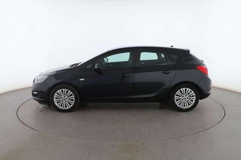 Używany Opel Astra Selective 111 KM (81 kW) 2015 Czarny Sedan/Limuzyna