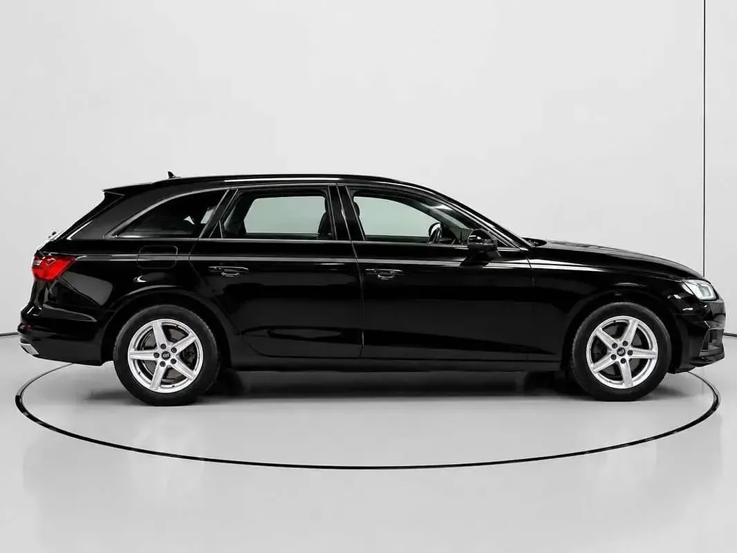 Usado Audi A4 Advanced 163 CV (119 kW) 2021 Negro Familiar