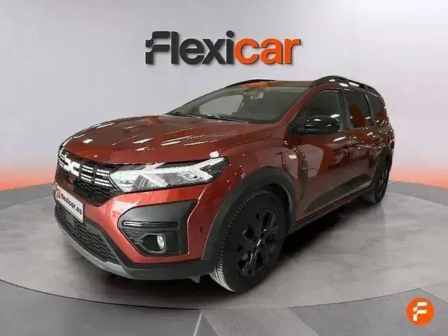 Usado Dacia Jogger Expression 100 CV (73 kW) 2022 Marrón Monovolumen