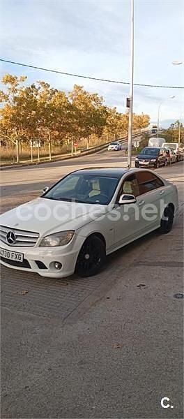 Usado Mercedes C220 Avantgarde 150 CV (110 kW) 2007 Blanco Berlina