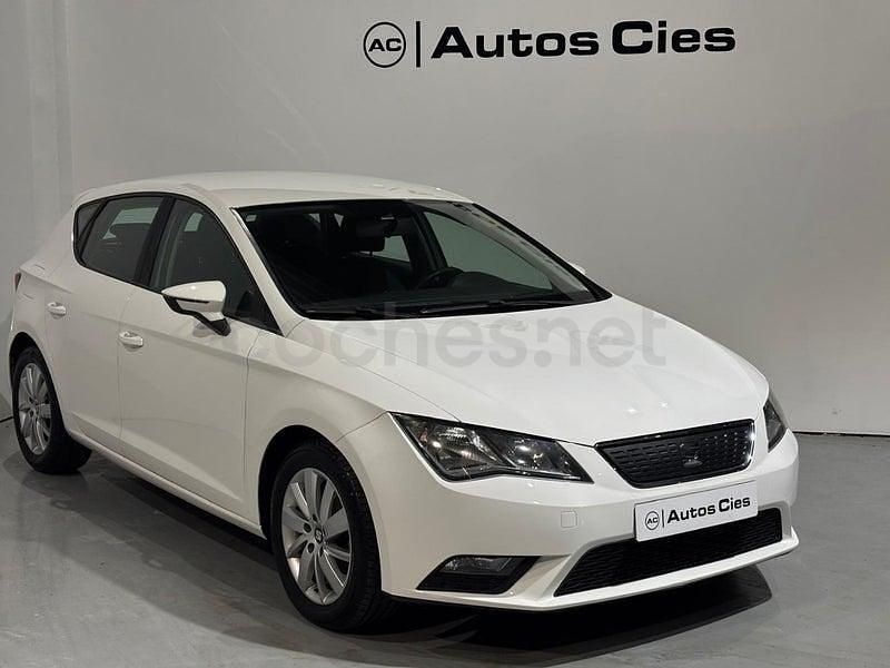 Usado Seat Leon Style 110 CV (80 kW) 2016 Blanco Berlina