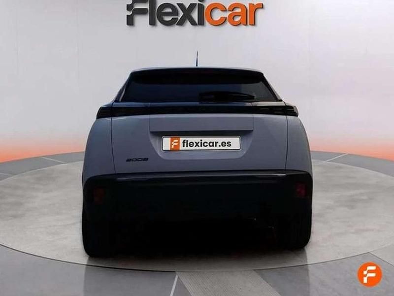Usado Peugeot 2008 Active 102 CV (75 kW) 2024 Blanco SUV