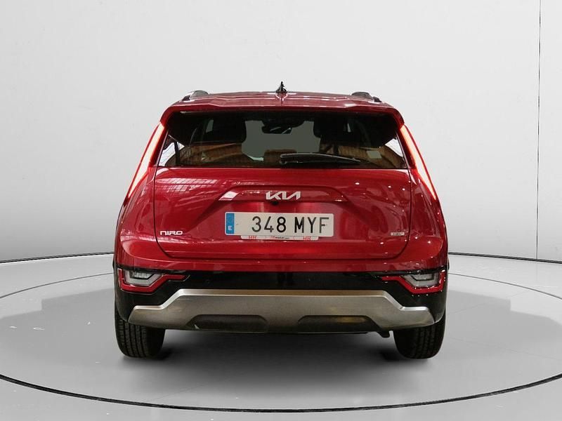 Usado Kia Niro 129 CV (94 kW) 2025 Rojo SUV