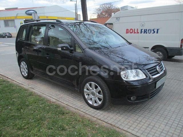 Usado VW Touran Advance 140 CV (102 kW) 2005 Negro Monovolumen