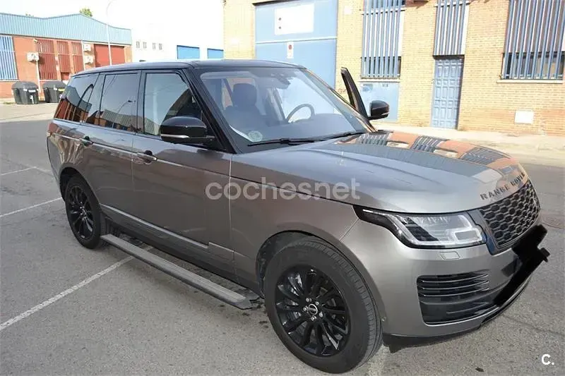 Usado Land Rover Range Rover Vogue 339 CV (249 kW) 2018 Gris / plata SUV