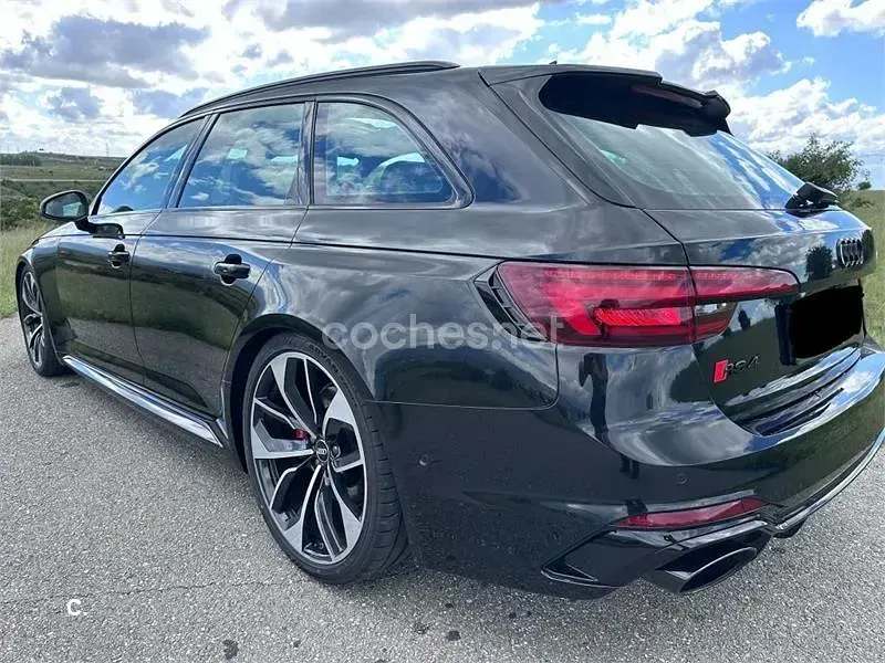 Usado Audi RS4 450 CV (330 kW) 2018 Negro Familiar