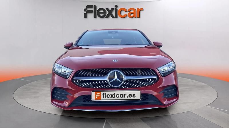 Usado Mercedes A180 116 CV (85 kW) 2019 Rojo Utilitario