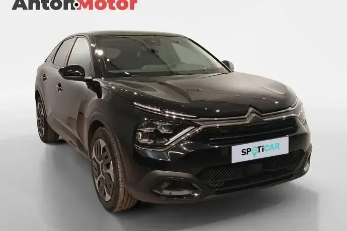 Usado Citroën C4 Feel 100 CV (73 kW) 2023 Negro SUV