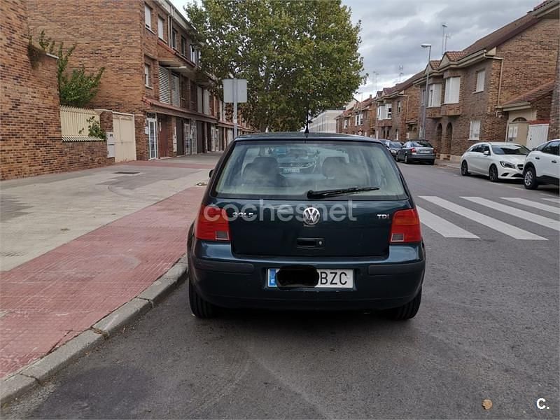 Usado VW Golf IV Highline 105 CV (77 kW) 2003 Azul Berlina