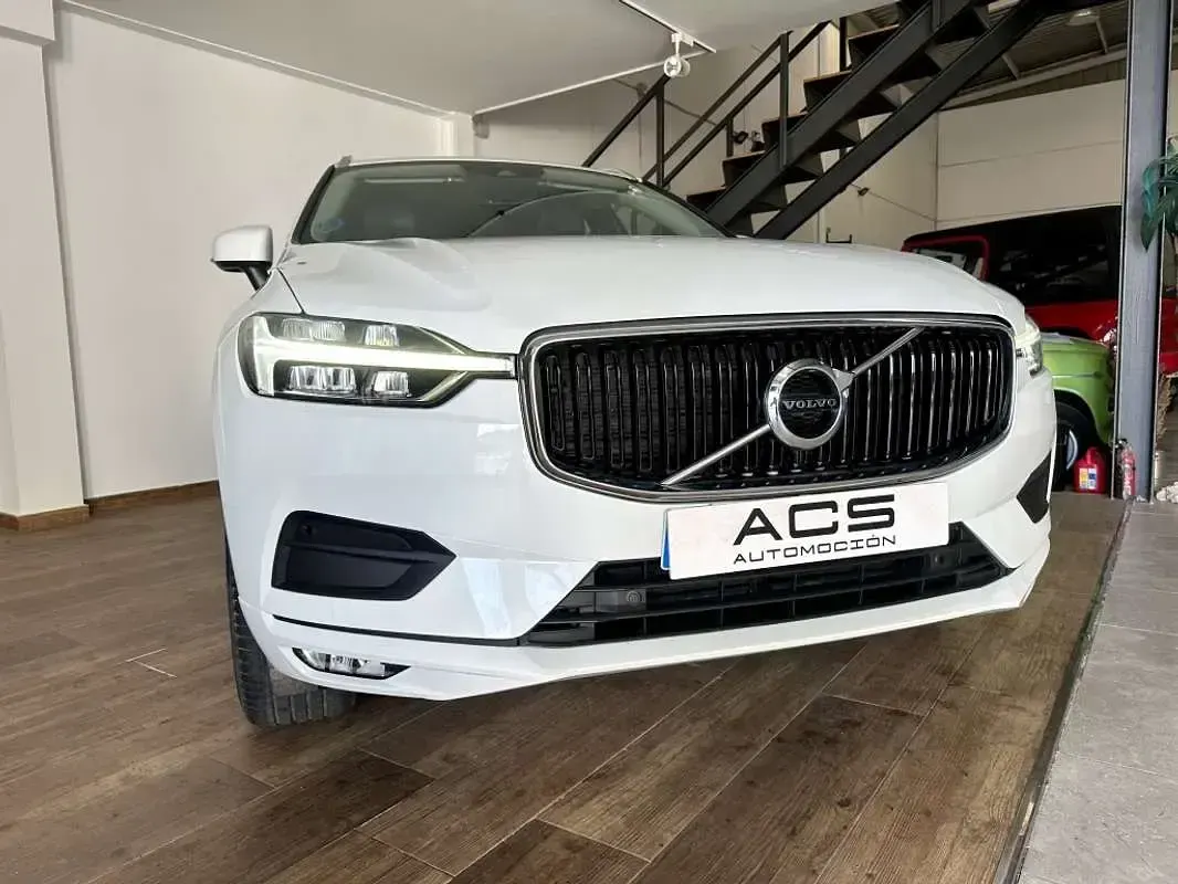 Occasion Volvo XC60 Momentum 197 ch (144 kW) 2021 Blanc SUV