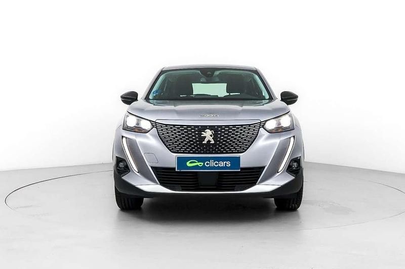 Usado Peugeot e-2008 Active 100 kW (136 CV) 2022 Plateado SUV