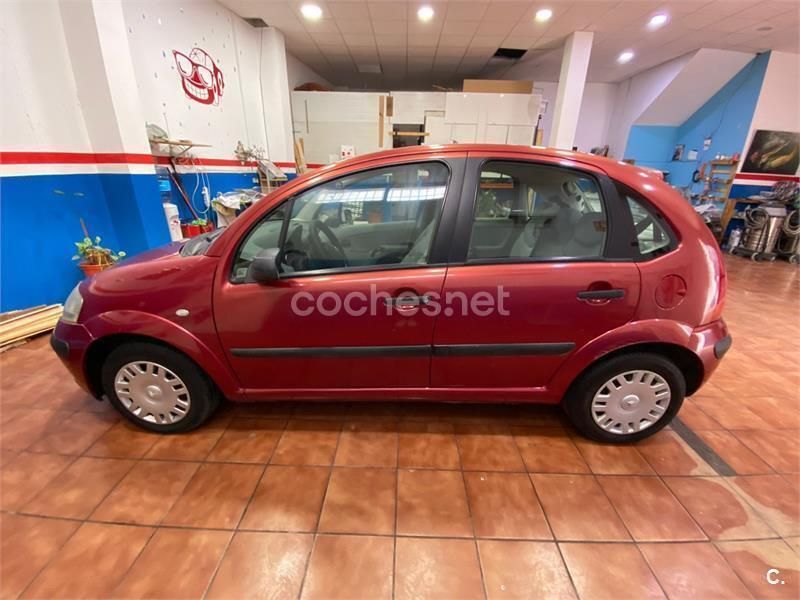 Usado Citroën C3 70 CV (51 kW) 2003 Rojo Utilitario