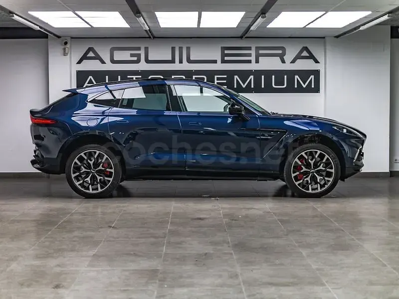 Usado Aston Martin DBX 550 CV (404 kW) 2021 Azul SUV