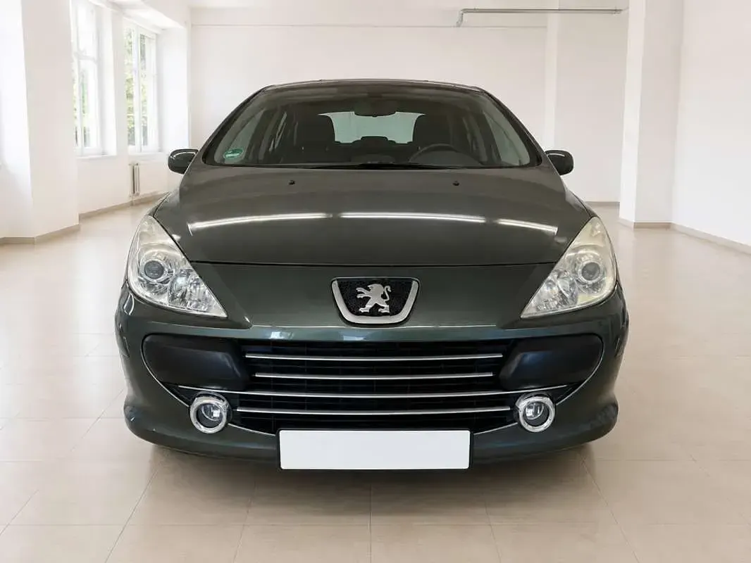 Usado Peugeot 307 CC 140 CV (102 kW) 2006 Gris Descapotable